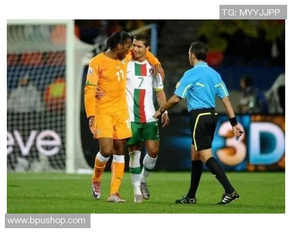 足球明星荣誉之争精彩对比图揭示成就与荣耀的背后故事